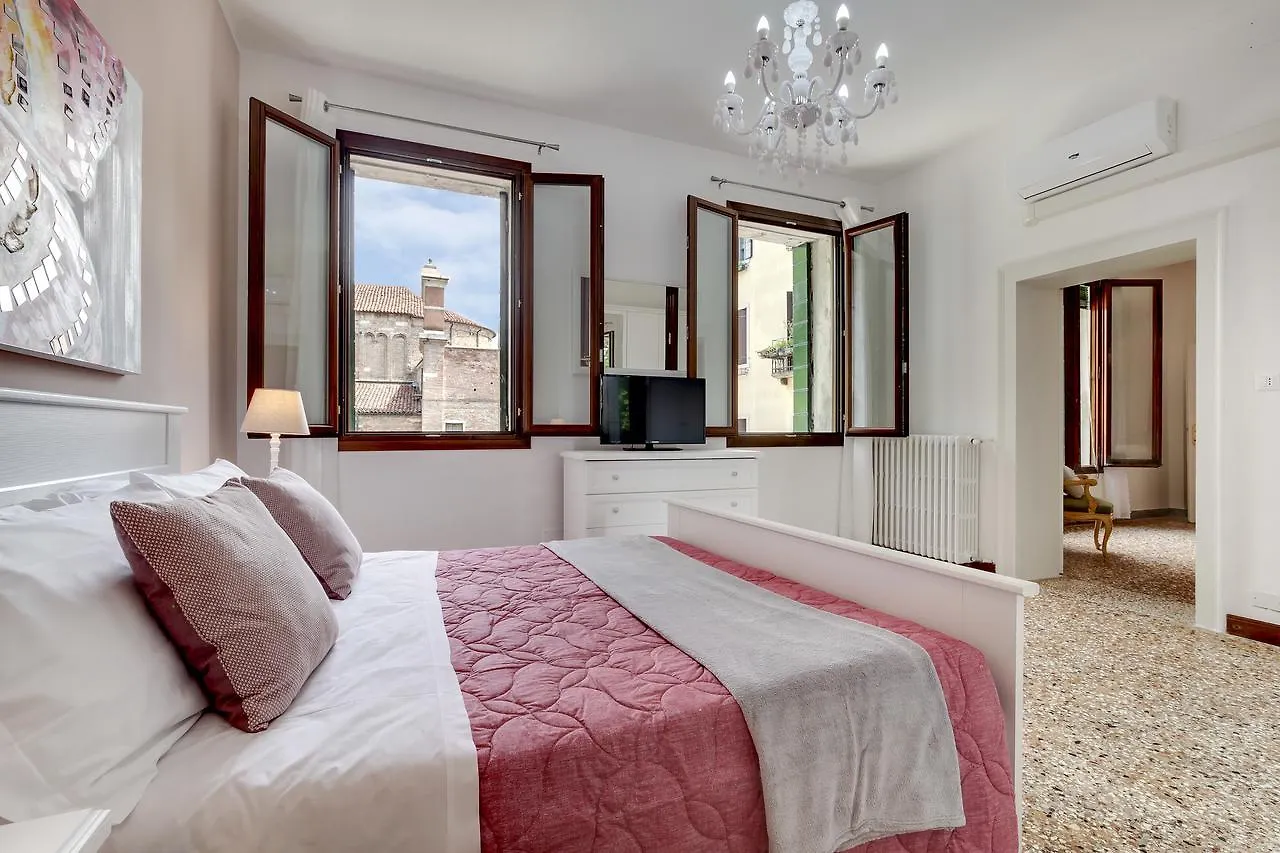Accademia Opera Deluxe By Wonderful Italy Apartment Venice 0*,  Italy